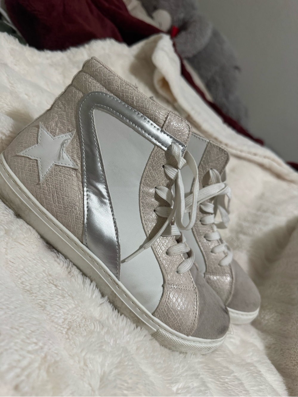 Outwoods Silver and Beige pink High-Top Women's Sneakers